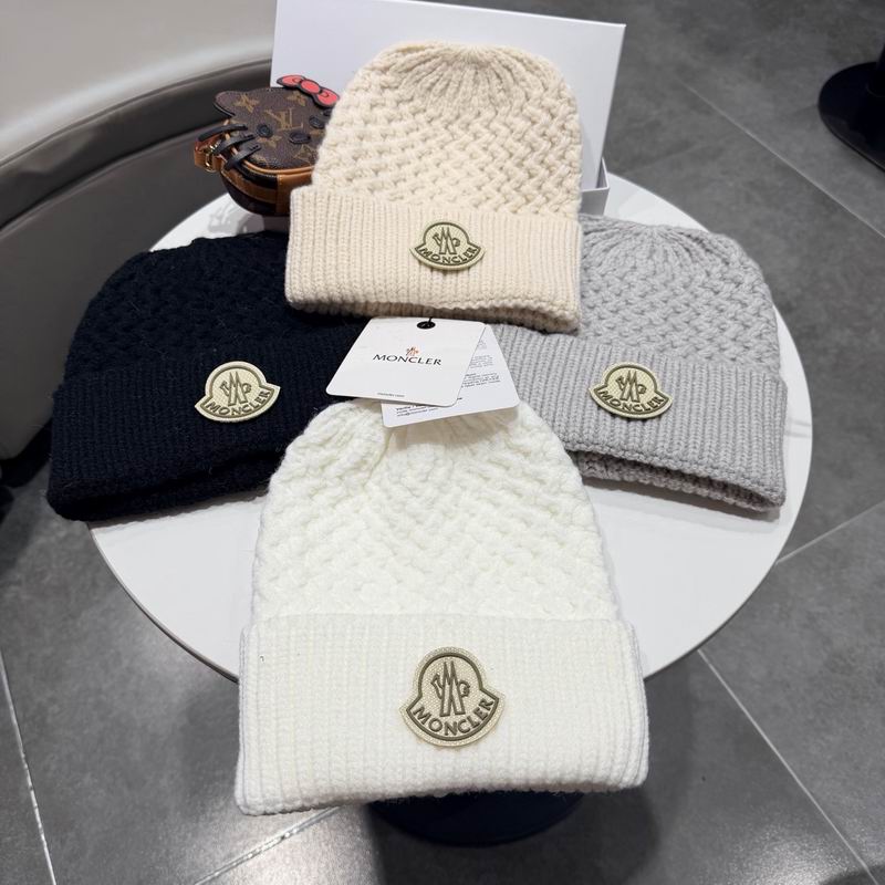Moncler hat 010414